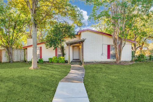 2200 Briarwood Dr, Plano, TX, 75074-5089 | Card Image