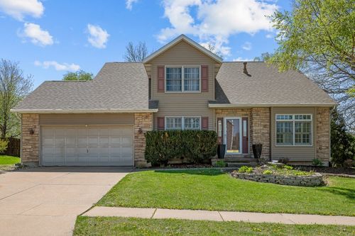 3509 Fawn Ln, Bettendorf, IA, 52722-7100 | Card Image