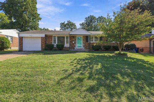 1420 Saint Denis St, Florissant, MO, 63033-3306 | Card Image