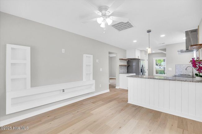 803 S 14 Th St, House other with 2 bedrooms, 1 bathrooms and null parking in Wilmington NC | Image 6