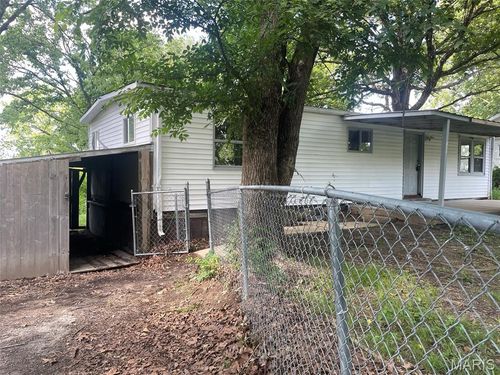 687 Benton St, Saint Clair, MO, 63077-1588 | Card Image