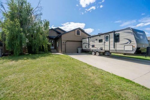 7830 Mission Heights Dr, Grande Prairie, AB, T8W1Y2 | Card Image