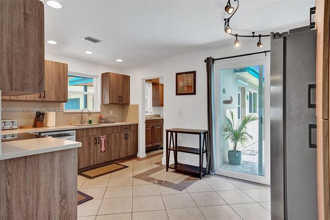 2320 Sw 36 Th Ave, House other with 6 bedrooms, 5 bathrooms and null parking in Fort Lauderdale FL | Image 10