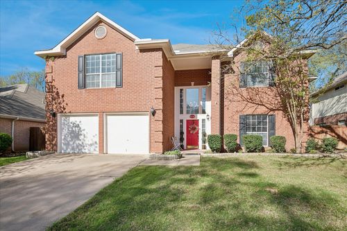 6016 Red Fern Dr, Arlington, TX, 76001-5404 | Card Image