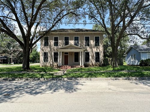 100 W Stockbridge St, Eagle Lake, TX, 77434-1738 | Card Image