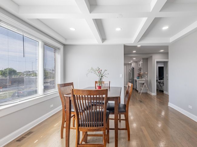 A seamless flow of natural light, thanks to the ab | Image 21