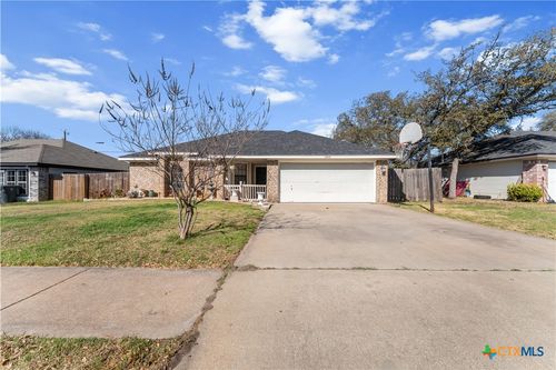 2405 Hidden Hill Dr, Killeen, TX, 76543-3024 | Card Image