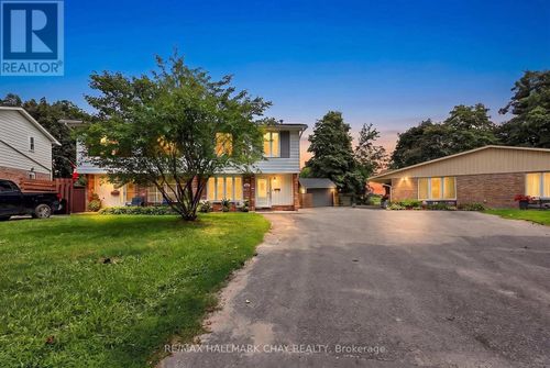 133 Daphne Cres, Barrie, ON, L4M2Y7 | Card Image