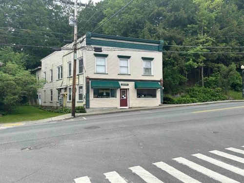 18 South Main Street, Randolph, VT, 05060 | Card Image