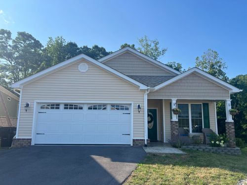 1290 Trafalgar Dr, Roanoke, VA, 24019-4733 | Card Image