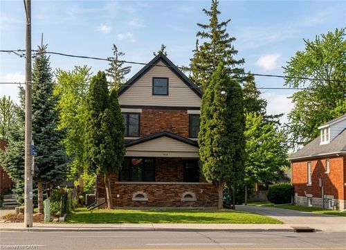 1434 King St E, Cambridge, ON, N3H3R4 | Card Image