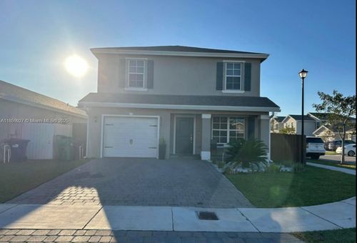 572 Ne 6th Pl, Florida City, FL, 33034-3267 | Card Image