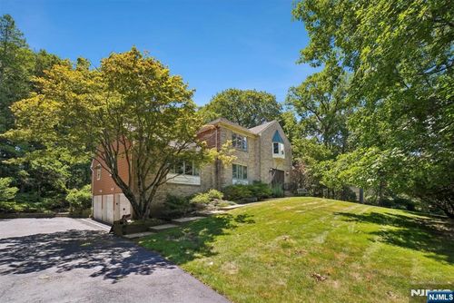 46 Copeland Rd, Denville, NJ, 07834-9647 | Card Image