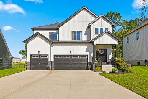1738 Oak Forest Dr, Clarksville, TN, 37043-4089 | Card Image
