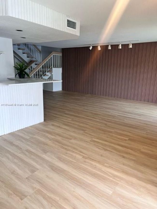 APT-511 - 958 Mockingbird Ln, Condo with 3 bedrooms, 3 bathrooms and null parking in Plantation FL | Image 24