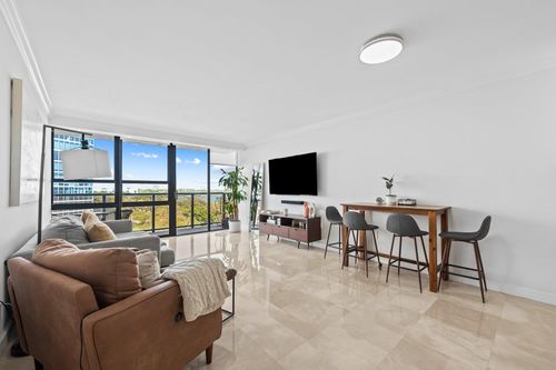 606-600 Ne 36th St, Miami, FL, 33137-3929 | Card Image