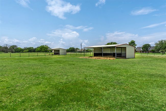 PASTURES AND LOAFING SHEDS...Extra View | Image 38