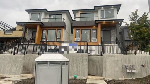 5389 Patrick St, Burnaby, BC, V5J3B2 | Card Image