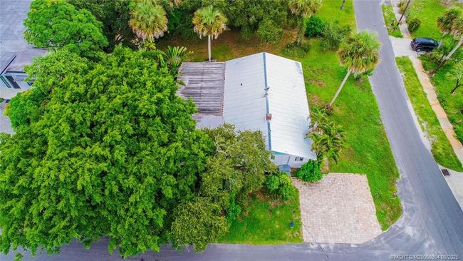 Large Corner Lot | Image 5