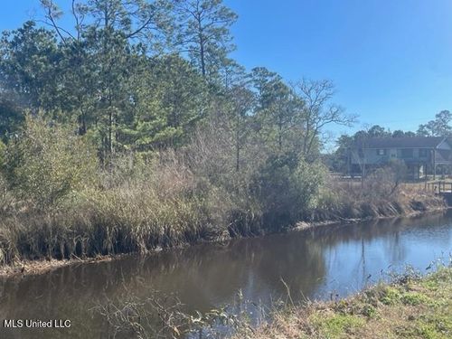 Nhn Everest St, Bay Saint Louis, MS, 39520-8728 | Card Image