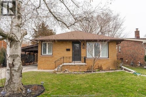 upper-1120 Parkview Ave, Windsor, ON, N8S2X9 | Card Image