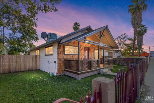 109 Hughes Ave, Bakersfield, CA, 93308-3542 | Card Image