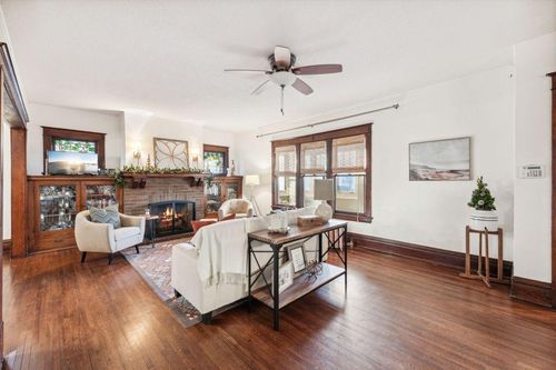 1009 Grand Ave, Saint Paul, MN, 55105-3019 | Card Image