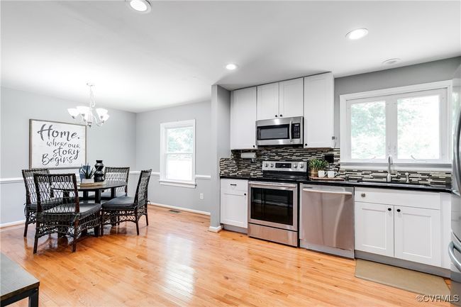 12204 Mckenna Cir, House other with 4 bedrooms, 3 bathrooms and null parking in Midlothian VA | Image 9