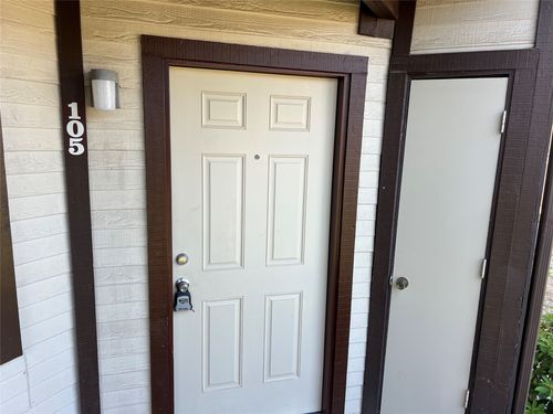 105-105 Henry M Chandler Dr, Rockwall, TX, 75032-5767 | Card Image