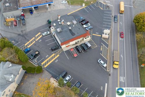 189 Claremont Ave, TAMAQUA, PA, 18252-4426 | Card Image