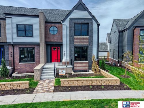 737 Blue Sage Blvd, Lincoln, NE, 68521-6645 | Card Image