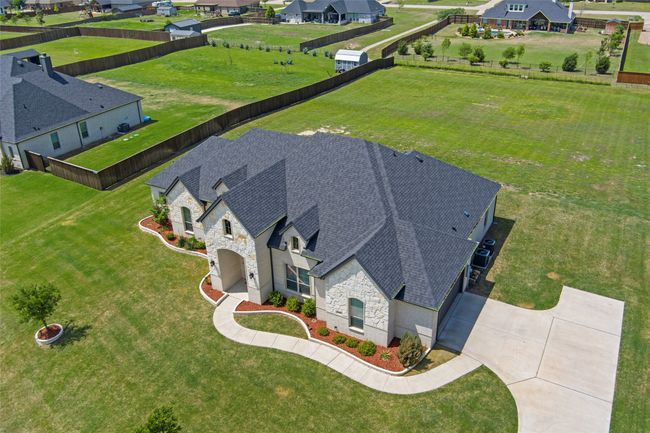621 Cimarron Meadows Dr, House other with 4 bedrooms, 2 bathrooms and null parking in Waxahachie TX | Image 4