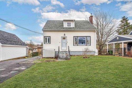 6 Parkdale Ave, Timberlea, NS, B3T1B9 | Card Image