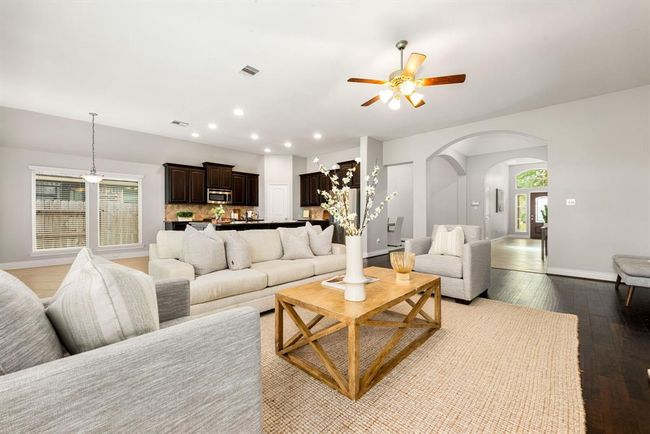 2314 Laurel Loch Ln, House other with 4 bedrooms, 2 bathrooms and 2 parking in Pearland TX | Image 11