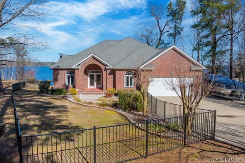 52 Point Cir, Roanoke Rapids, NC, 27870-9076 | Card Image
