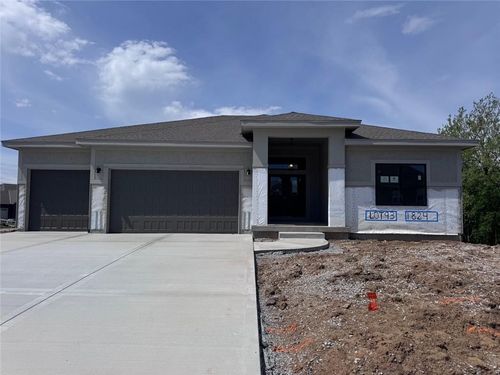 1824 Homestead Dr, Liberty, MO, 64068-7182 | Card Image