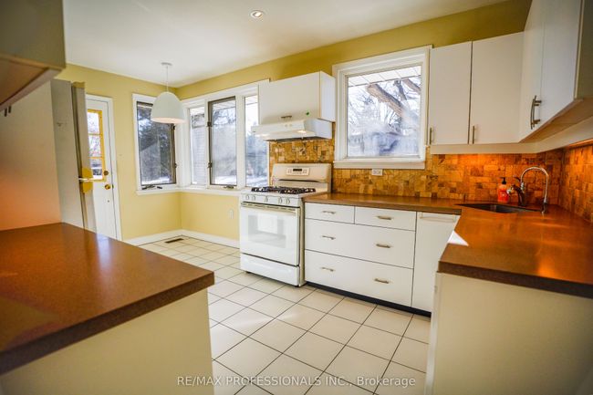 88 Valecrest Dr, House other with 4 bedrooms, 2 bathrooms and 4 parking in Etobicoke ON | Image 21