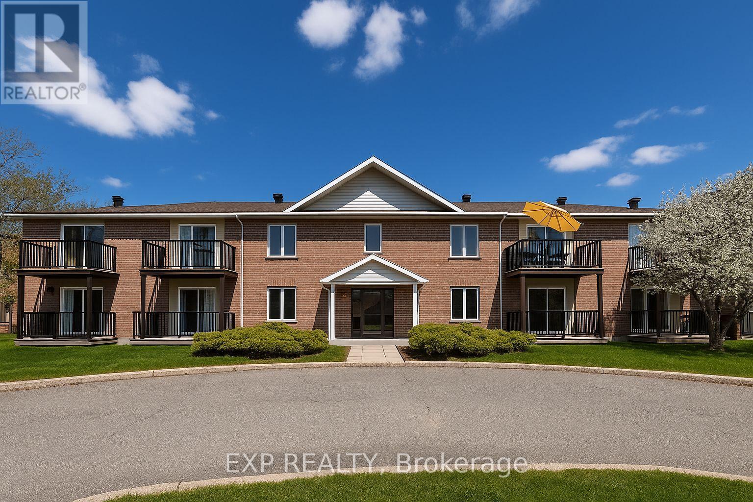 Residential Lease in Russell