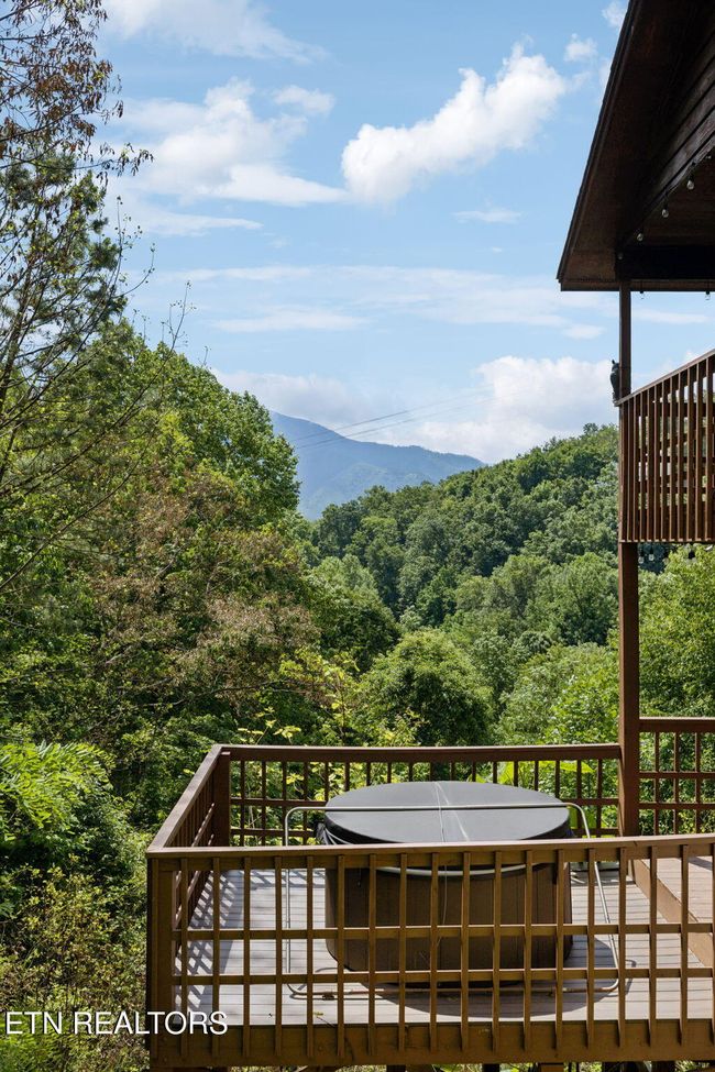 860 Heiden Dr, House other with 2 bedrooms, 2 bathrooms and null parking in Gatlinburg TN | Image 31