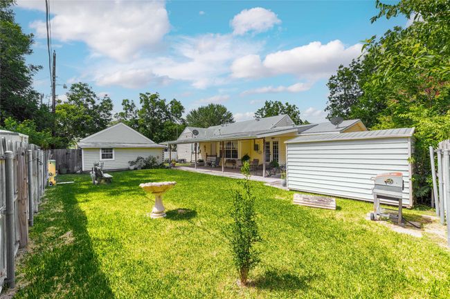 Rear view of backyard. | Image 35