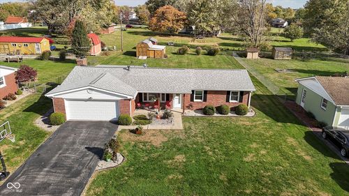 2140 S Fairview Dr, Shelbyville, IN, 46176-9192 | Card Image