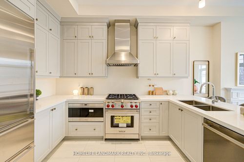 4285 Major Mackenzie Dr E, Markham, ON, L6C3L5 | Card Image
