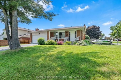 801 High Gate Park Dr, Kingston, ON, K7M5Z5 | Card Image