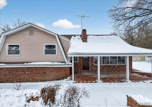 6 Castle Dr, Florissant, MO, 63034-1301 | Card Image