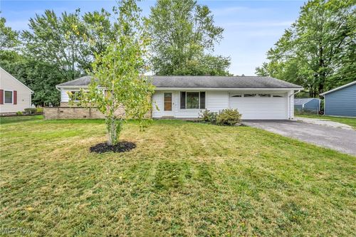 7236 Welland Dr, Mentor, OH, 44060-4619 | Card Image