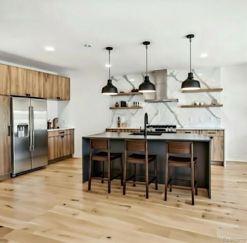 30100 Hickey Rd, Chesterfield, MI, 48051-1737 | Card Image