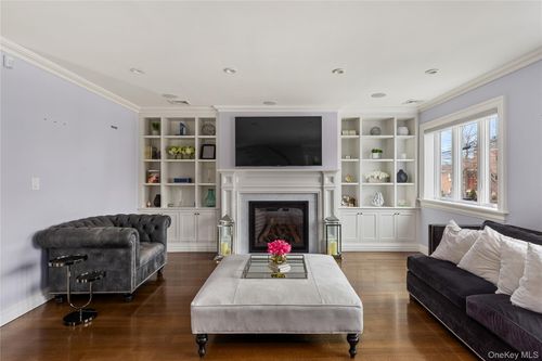 15496 Riverside Dr, Whitestone, NY, 11357-1340 | Card Image