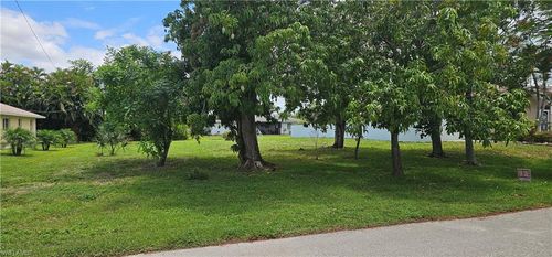 502 Se 17th Ter, Cape Coral, FL, 33990-2283 | Card Image