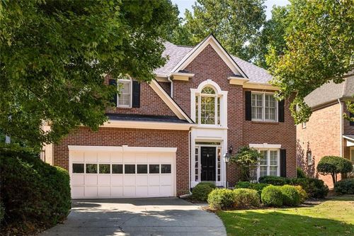 4679 Glenshire Pl, Dunwoody, GA, 30338-5512 | Card Image