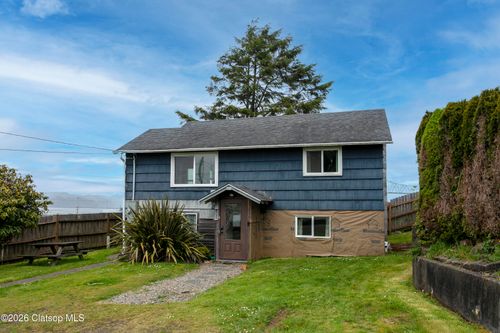 496 Hamburg Ave, Astoria, OR, 97103-5922 | Card Image